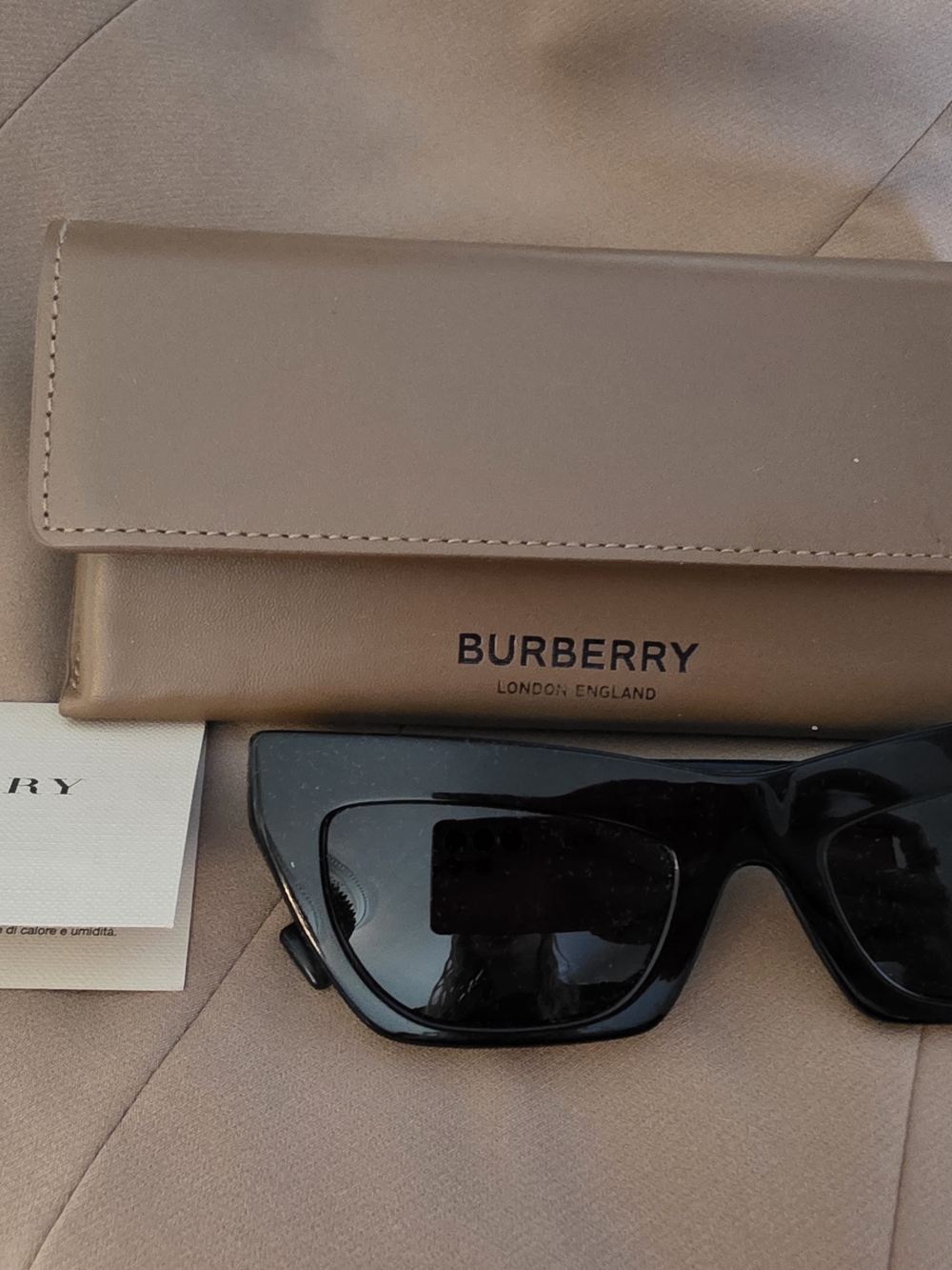 Burberry Black Cat-Eye Sunglasses with Brown Case
